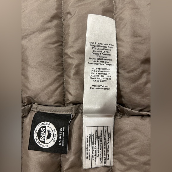 Aritzia TNA Bontanie Puffer Jacket - Picture 5 of 9